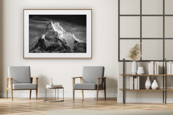 décoration intérieur moderne avec photo de montagne noir et blanc grand format - Photo Val d'Anniviers - image montagne Besso vue de Zinal