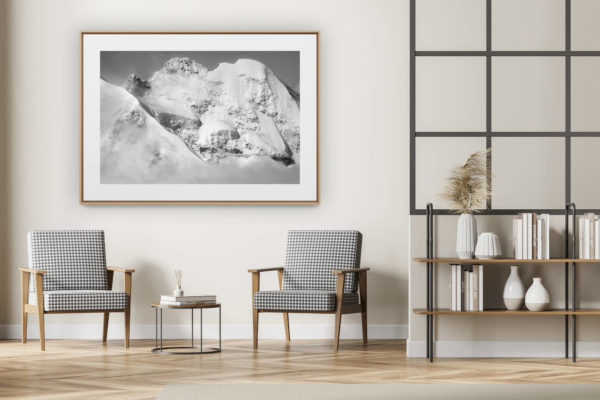 décoration intérieur moderne avec photo de montagne noir et blanc grand format - Photo aérienne Engadine Suisse - image noir et blanc des Alpes suisses Biancograt - Roseg