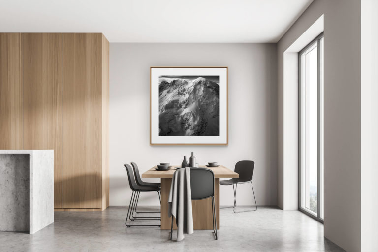 décoration moderne cuisine rénovée chalet suisse - photo de montagne - Breithorn - images montagnes alpes de Zermatt en noir et blanc