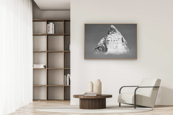 décoration appartement moderne - art déco design - Pic du sommet de la montagne Mont Cervin en noir et blanc- La plus belle montagne des Alpes Valaisannes en Suisse noir et blanc