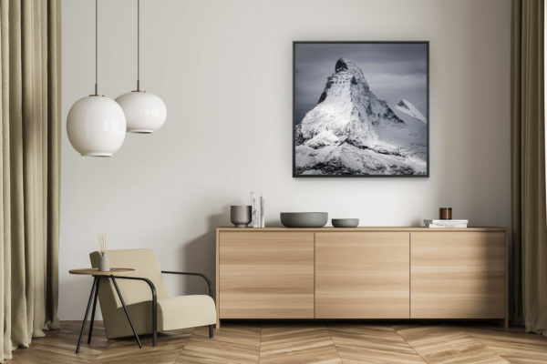 décoration murale salon - tableau photo montagne alpes suisses noir et blanc - Mont Cervin et Dent d'Hérens - Pic d'un sommet de montagne  dans les Alpes Valaisannes de Suisse
