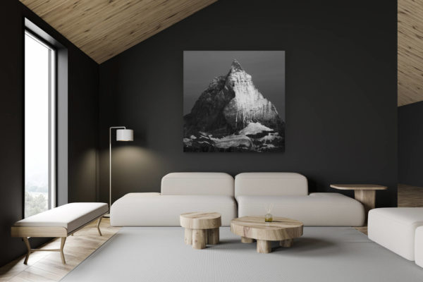architecte intérieur rénovation chalet suisse - photo montagne grand format - Photo Cervin Face Est- Photo noir et blanc d'un orage en montagne à Zermatt dans les Alpes Valaisannes Suisses