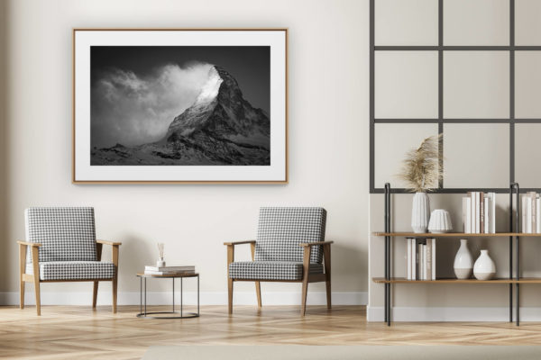 décoration intérieur moderne avec photo de montagne noir et blanc grand format - Photo Cervin dans les nuages des Alpes Valaisannes de Zermatt
