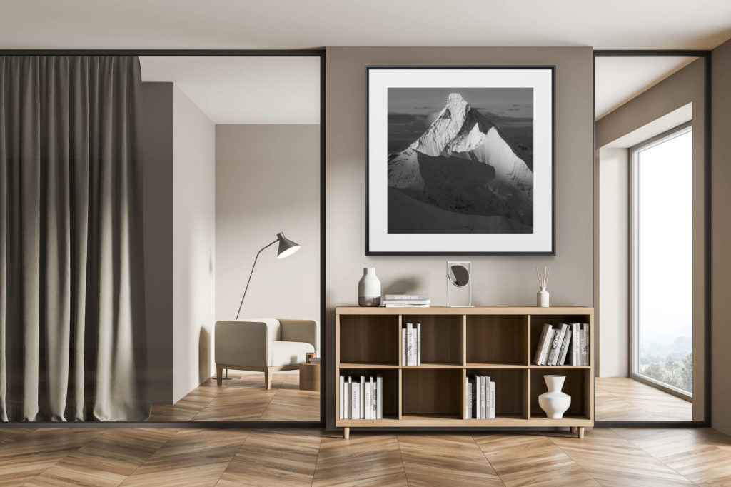 décoration chalet exclusif - tirage photo grand format - Ombre de montagne noir et blanc - Photo carré Cervin - Obergagelhorn -