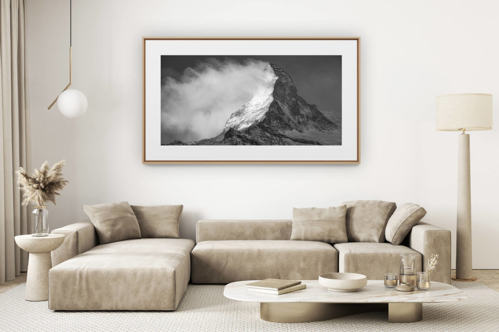 décoration salon clair rénové - photo montagne grand format - Panorama de montagne Mont Cervin dans la tempête et le vent des Alpes Valaisannes en Suisse