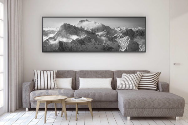 décoration murale design salon moderne - photo montagne grand format - Vue panoramique noir et blanc Chamonix - Photo panoramique du massif du mont blanc en noir et blanc - Grandes Jorasses, la Dent du Géant