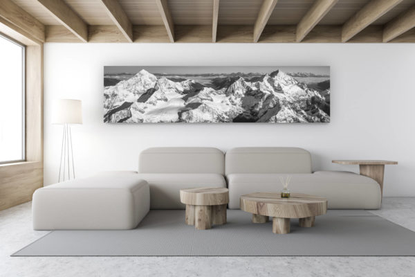 décoration intérieur chalet de montagne suisse - photo de montagne noir et blanc - Encadrement photo de noel d'une vue panoramique de montagne de la couronne impériale dans les Alpes Suisses - Crans Montana Zermatt