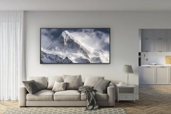 déco salon rénové - tendance photo montagne grand format - Dent Blanche - Sommet de la montagne rocheuse des Alpes dans une mer de nuage