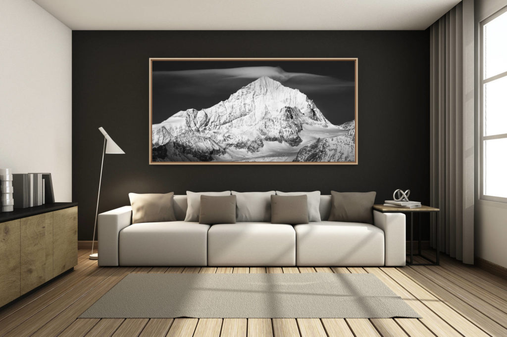 déco salon chalet rénové de montagne - photo montagne grand format -  - Dent Blanche Zermatt dans les nuages - image de montagne a imprimer en noir et blanc