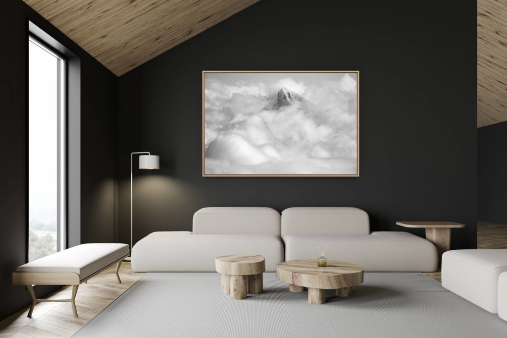 dekoration schweizer chalet - innenausstattung schweizer chalet - großformatiges bergfoto - Les dents blanches alpes - Val d hérens - wolkenmeer berg in schwarz und weiß