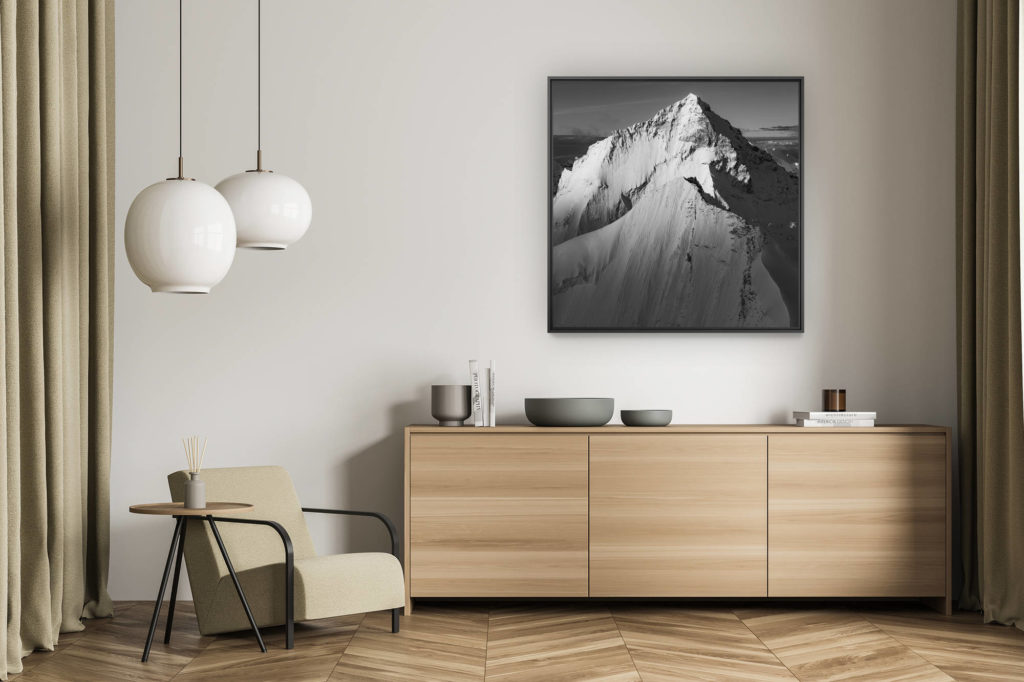 décoration murale salon - tableau photo montagne alpes suisses noir et blanc - Photographie noir et blanc de la Dent Blanche et du Grand Cornier - Empilement Dent Blanche et Grand Cornier