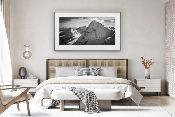 déco chambre chalet suisse rénové - photo panoramique montagne grand format - photo paysage montagne noir et blanc - alpes suisses val d'hérens - photo panoramique des alpes