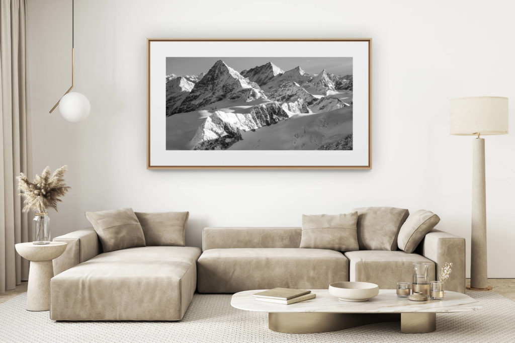 décoration salon clair rénové - photo montagne grand format - Photo de neige en montagne noir et blanc - Tirage photo à encadrer en vue panoramique - photo de montagne à vendre - Dent Blanche - Weisshorn - Zinalrothorn - Obergabelhorn