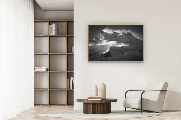 décoration appartement moderne - art déco design - Lever de soleil sur la montagne des Dent du Midi - Photo noir et blanc du soleil en montagne dans les Alpes Vaudoises et portes du soleil - montagne photo - photo montagne grand format - cadre photo montagne noir et blanc - photo montagne alpes