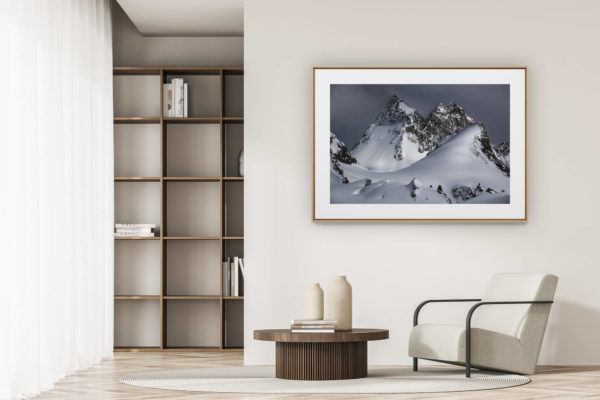 déco tendance salon moderne - photo montagne noir et blanc grand format - Dents de Bertol - image de montagne en neige et des pistes de ski d'Arolla et Crans Montana dans les Alpes Valaisannes en Suisse