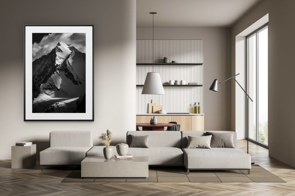 deco tendance salon moderne - Bergfoto schwarz und weiss im Grossformat - Saas-Fee Tal - Foto Alpen Wallis Schweiz - Dom des Mischabels von Saastal aus gesehen