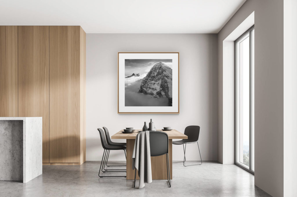 décoration moderne cuisine rénovée chalet suisse - photo de montagne - Eiger et sa face nord - image paysage de montagne et de neige noir et blanc