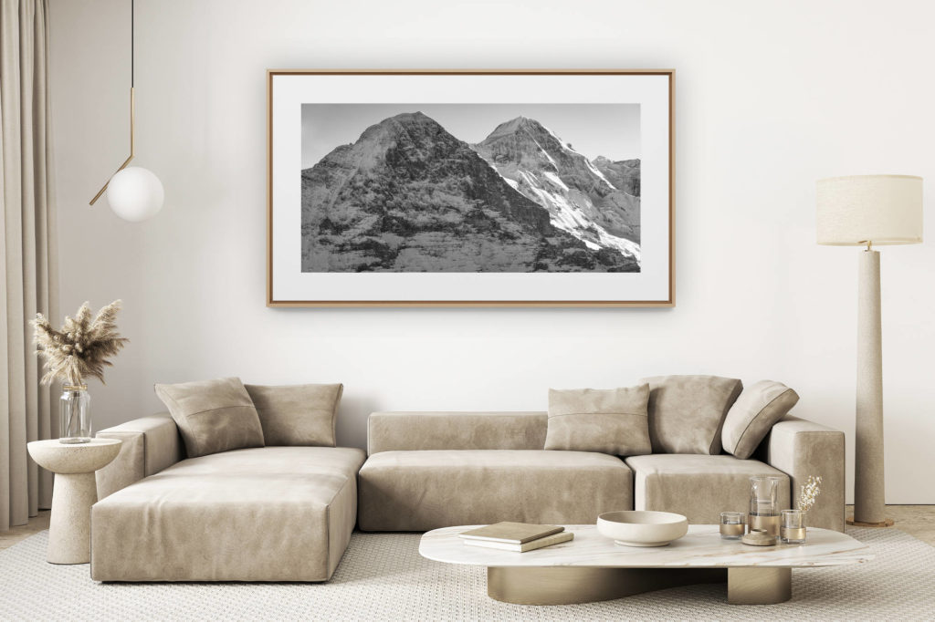 Dekoration renoviertes helles Wohnzimmer - großformatiges Bergfoto - Bergpanorama Eiger Nordseite - Monch - Bilder von Schnee in den Bergen