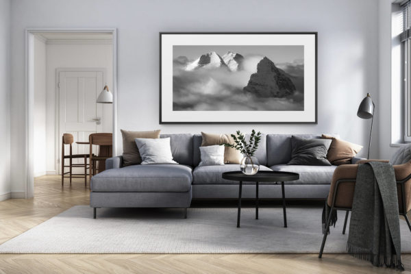 décoration intérieur salon rénové suisse - photo alpes panoramique grand format - cadre photo montagne noir et blanc - achat photo montagne noir et blanc - tableau montagnes suisses
