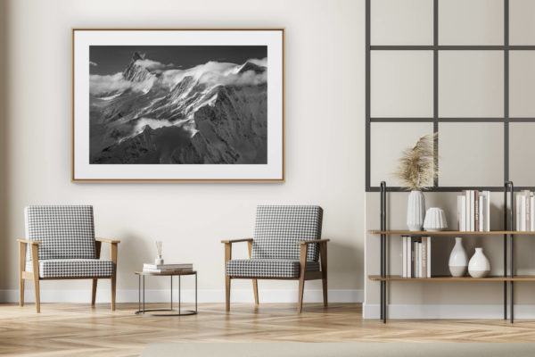 décoration intérieur moderne avec photo de montagne noir et blanc grand format - Finsteraarhorn - photo noir et blanc d'un glacier de montagne dans les Alpes Bernoises en Suisse