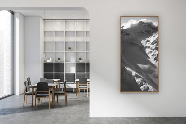 décoration intérieur moderne contemporain - photo de montagne grand format vertical - Glacier de Corbassière - photo de montagne noir et blanc a imprimer