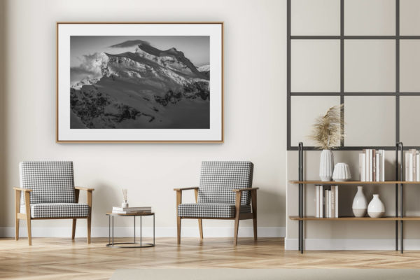 décoration intérieur moderne avec photo de montagne noir et blanc grand format - Photo de montagne dans le Verbier Suisse - image de montagne enneigée en noir et blanc