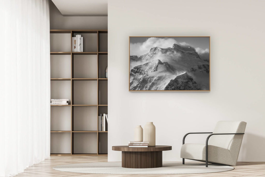 décoration appartement moderne - art déco design - Grand Combin - photo hd montagne des sommets des Alpes en noir et blanc avec mer de nuage brumeuse après une tempête de neige en montagne