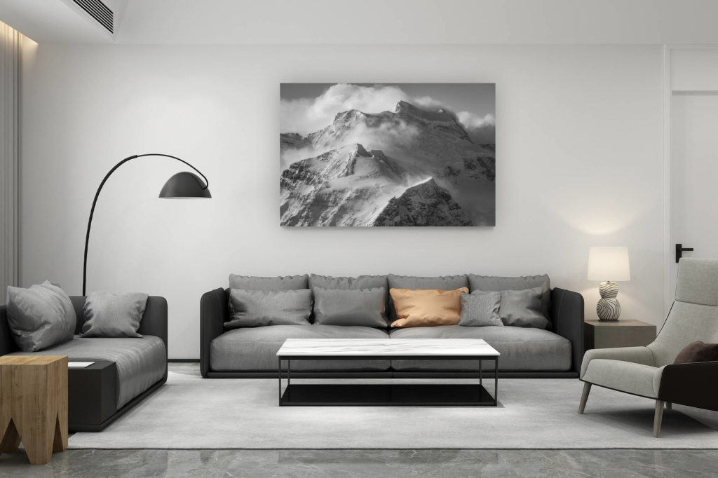 décoration salon contemporain suisse - cadeau amoureux de montagne suisse - Grand Combin - photo hd montagne des sommets des Alpes en noir et blanc avec mer de nuage brumeuse après une tempête de neige en montagne