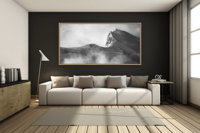 déco salon chalet rénové de montagne - photo montagne grand format -  - Grand Combin - photo hd montagne des sommets des Alpes en noir et blanc avec mer de nuage brumeuse après une tempête de neige