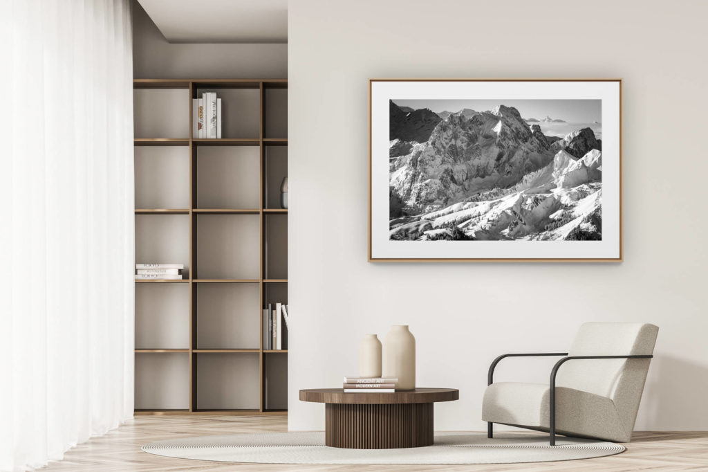 déco tendance salon moderne - photo montagne noir et blanc grand format - Photo du Gummfluh à Gstaad - Vue sur le sommet Gummfluh de Gstaad - La station de Gstaad en hiver - Photo pistes de ski de Gstaad avec le Gummfluh