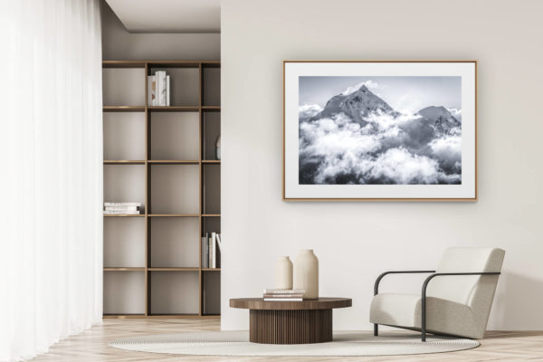 déco tendance salon moderne - photo montagne noir et blanc grand format - photo Jungfrau Grindelwald Oberland de montagne dans le brouillard