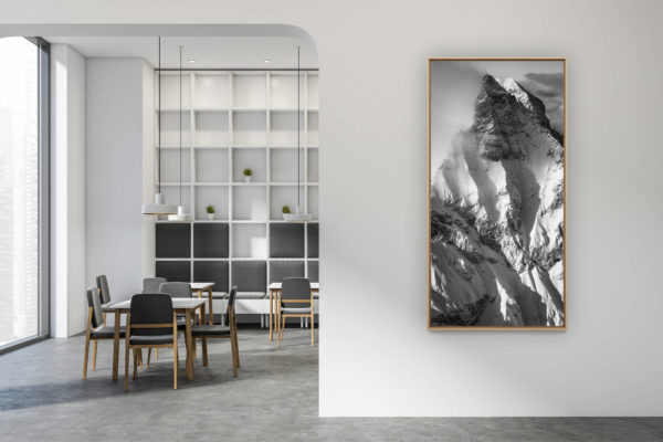 décoration intérieur moderne contemporain - photo de montagne grand format vertical - La Cîme de l'Est Dents du midi - photo d art montagne noir et blanc