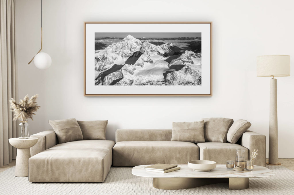 helle Wohnzimmerdekoration renoviert - großformatiges Bergfoto - La Dent Blanche - Winter Bergbild mit Licht- und Schattenspiel in