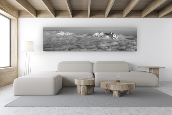 décoration intérieur chalet de montagne suisse - photo de montagne noir et blanc - image de montagne : Panorama de montagne - Les Dents du Midi et la Tour Sallière dans une mer de nuages