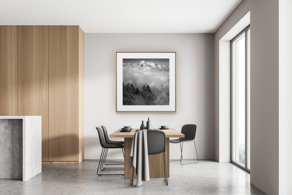 décoration moderne cuisine rénovée chalet suisse - photo de montagne - Les Drus et photos du Massif du Mont-Blanc - tableau photo noir et blanc montagne