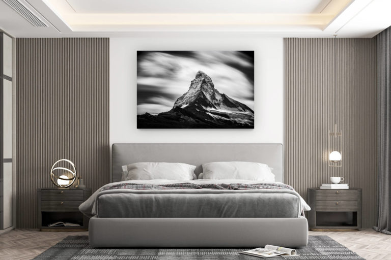 décoration murale chambre design - achat photo de montagne grand format - Belle photo de montagne en noir et blanc - Image du MatterHorn mont Cervin dans une pluie de nuage tournoyants