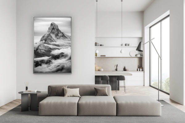 décoration salon suisse moderne - déco montagne photo grand format - Photo de la Mer de nuage sur le sommet du Matterhorn à Zermatt dans les Alpes Valaisannes en Suisse