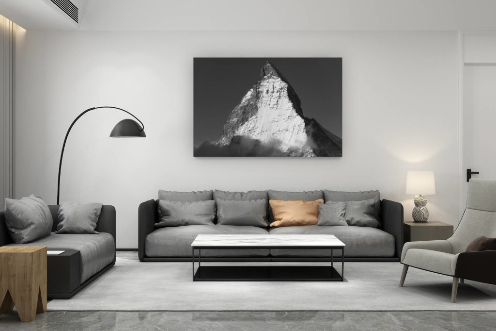 décoration salon contemporain suisse - cadeau amoureux de montagne suisse - Matterhorn - Mont Cervin - Photo noir et blanc d'un pic de montagne à Zermatt dans les Alpes Valaisannes Suisse