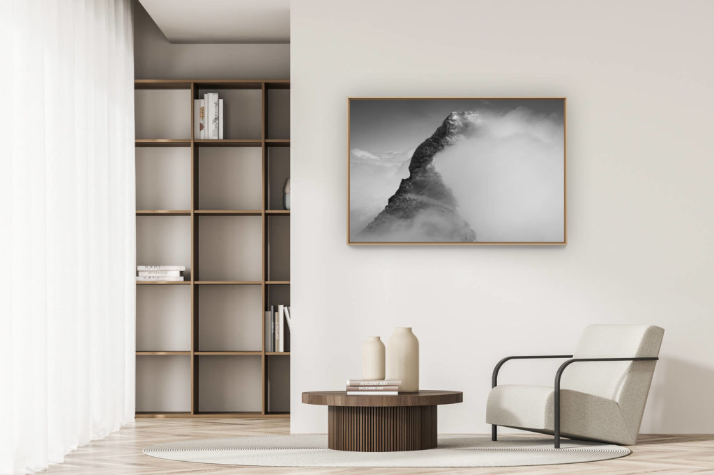 décoration appartement moderne - art déco design - Mont Cervin dans une mer de nuages noir et blanc- Matterhorn Pic Thyndall du Cervin et sur le sommet de l'arrête du Lion, voie italienne