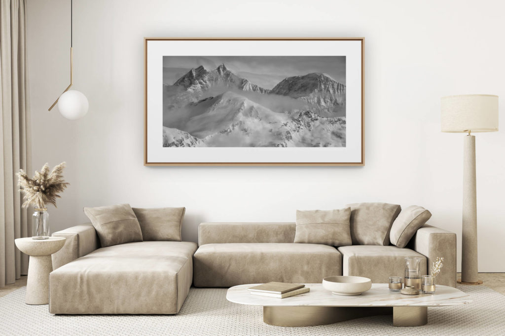 décoration salon clair rénové - photo montagne grand format - Panorama d'une image de brouillard en montagne enneigée dans les alpes Valaisannes Suisses de Zermatt - Saas Fee et dom des Mischabels