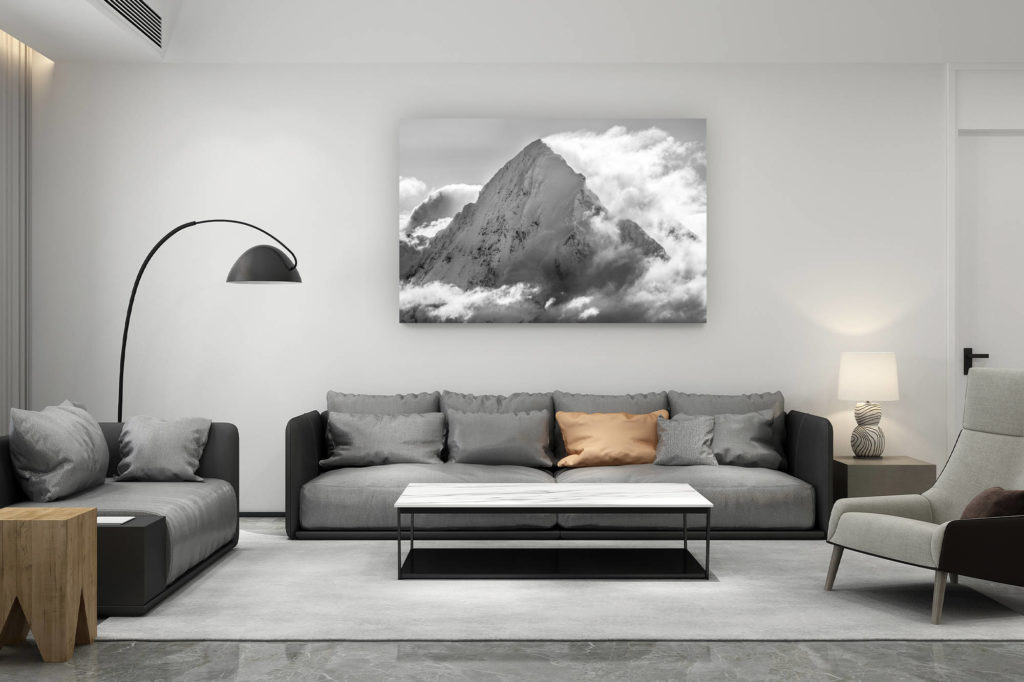 zeitgenössische Wohnzimmerdekoration aus der Schweiz - Geschenk für Schweizer Bergliebhaber - Monch - Nebelbild in den Schweizer Bergen in einem Wolkenmeer in Schwarzweiß
