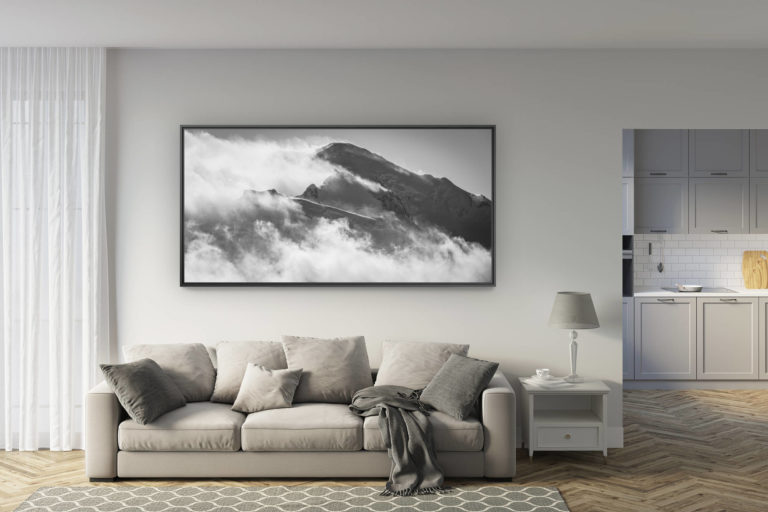 déco salon rénové - tendance photo montagne grand format - Panoramic mont blanc - vol panoramique mont blanc dans une mer de nuage et de brume - Tacul et le Maudit