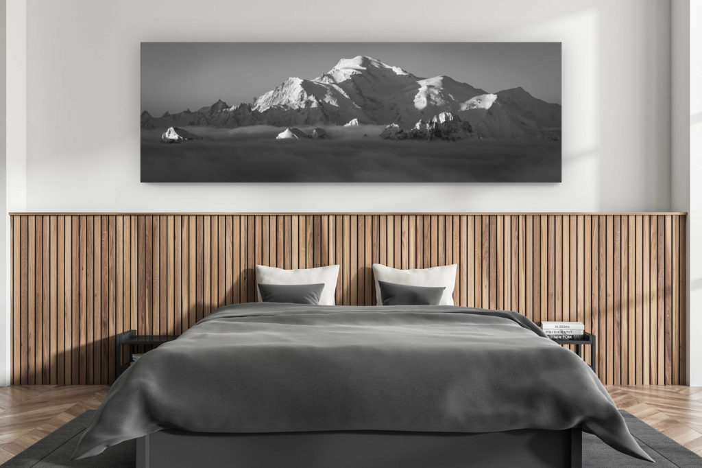 décoration murale chambre adulte moderne - intérieur chalet suisse - photo montagnes grand format alpes suisses - panoramique massif du Mont-Blanc - photo noir et blanc - montagne au dessus de la mer de nuages