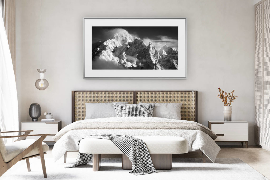 déco chambre chalet suisse rénové - photo panoramique montagne grand format - photo panorama mont blanc Piz Badile courmayeur - Mer de nuage et brouillard de montagne en noir et blanc dans les Alpes