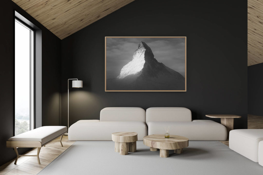 décoration chalet suisse - intérieur chalet suisse - photo montagne grand format - Mont Cervin - photos montagne neige noir et du sommet dans la brume
