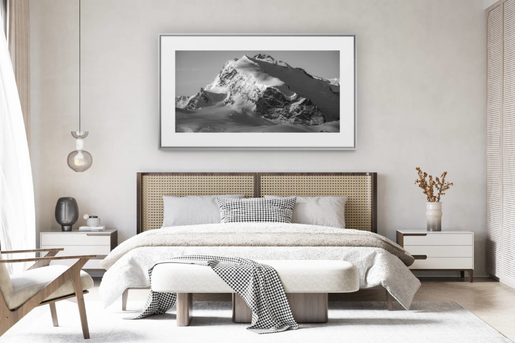 déco chambre chalet suisse rénové - photo panoramique montagne grand format - Mont Rose - Image paysage de montagne du massif montagneux en neige  du Monte Rosa en noir et blanc