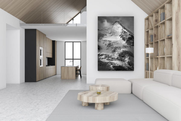 décoration chalet luxueux suisse - photo montagne grand format verticale - décoration murale design - Photo montagne Obergabelhorn - Sommet des alpes suisses