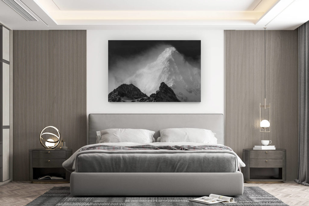 Wanddekoration Zimmer Design - Kauf eines großformatigen Bergfotos - Obergabelhorn Zermatt - Berggipfel im Nebel und Dunst auf dem Gipfel der Walliser Alpen