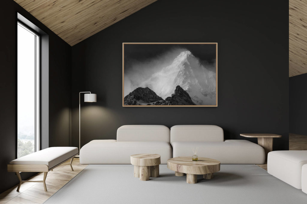 Dekoration Schweizer Chalet - Inneneinrichtung Schweizer Chalet - Bergfoto im Großformat - Obergabelhorn Zermatt - Berggipfel im Nebel und Dunst auf dem Gipfel der Walliser Alpen