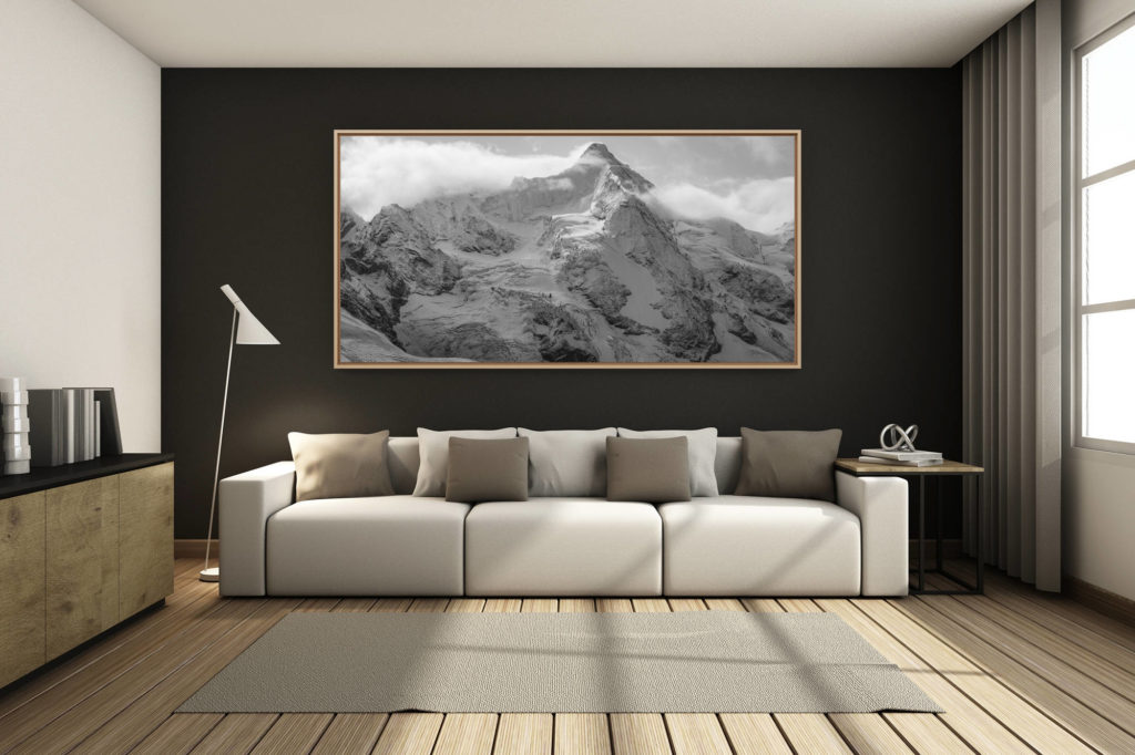 déco salon chalet rénové de montagne - photo montagne grand format -  - Poster montagne panoramique des Alpes Suisses et de l'Obergabelhorn dans les nuages depuis le Val d'Anniviers